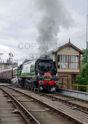 Purchase photo of 34081 92 SQUADRON at Nene Valley Railway